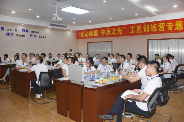 20190625084463296329 XPJ·(澳门区)公司官方网站